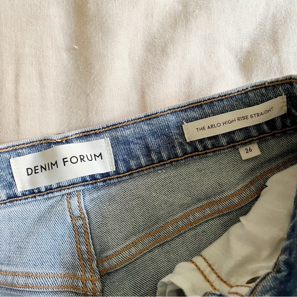Aritzia Denim Forum Arlo High Rise Straight Jeans in Size 26 - Picture 4 of 6